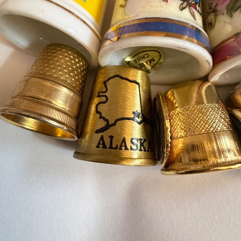 Vintage Thimble Collection Snoopy Las Vegas Alaska Brass Pewter Metal Lot of 16 - Picture 4 of 11